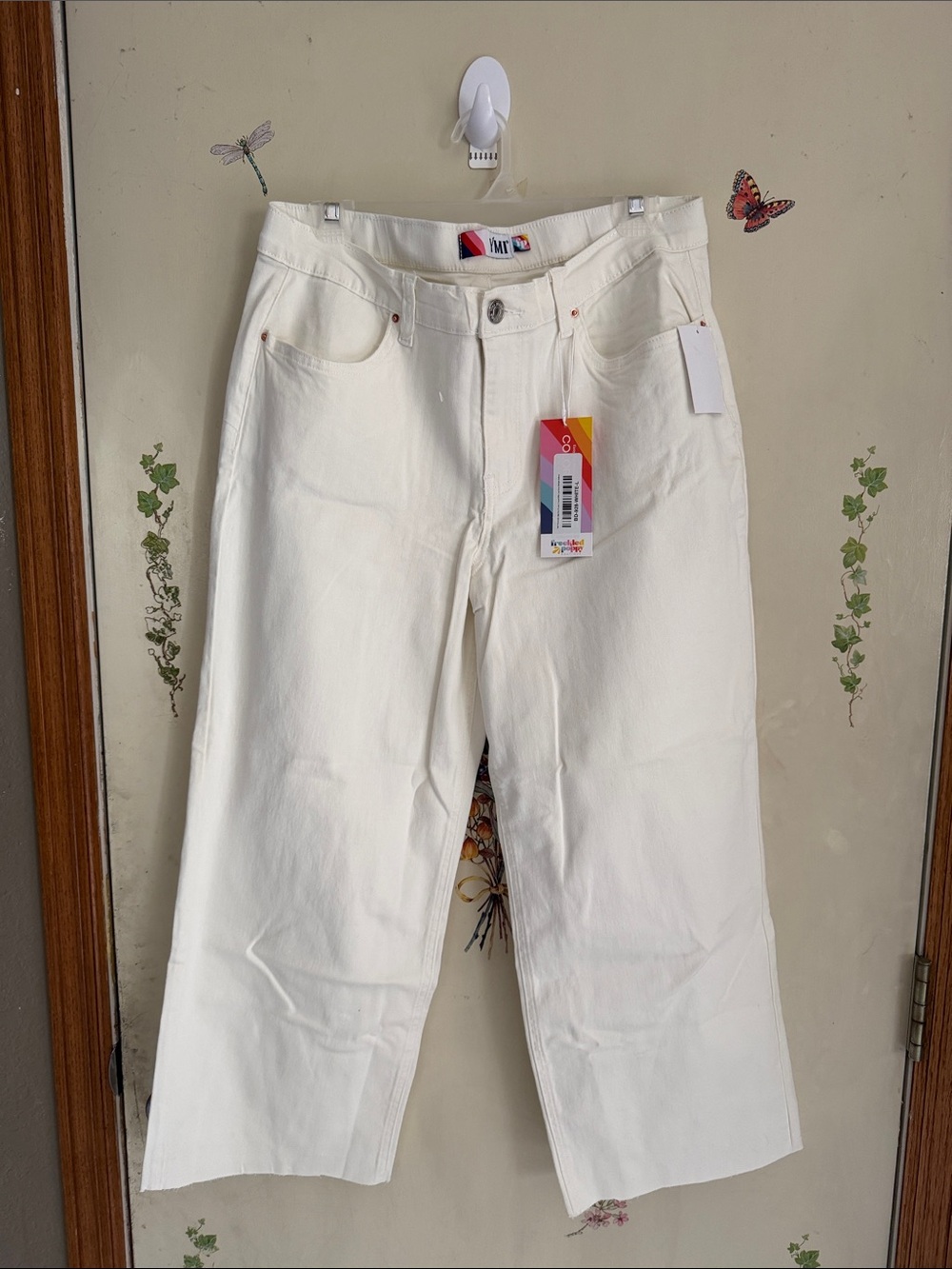 Women’s White Straight-Leg Jeans